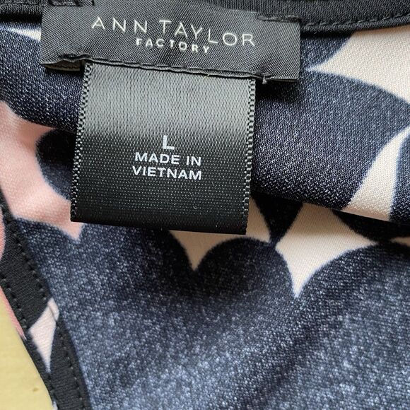 Lot of 4 Womens Black Tunic Tops Career Large Travelers Calessa Ann Taylor Loft - Picture 3 of 11